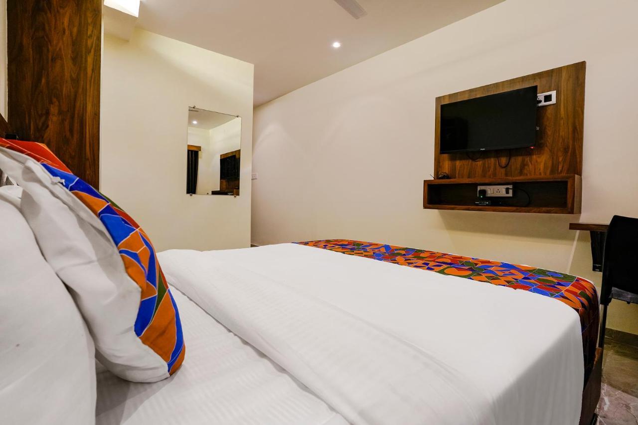 Fabhotel Antlers Bombaim Exterior foto