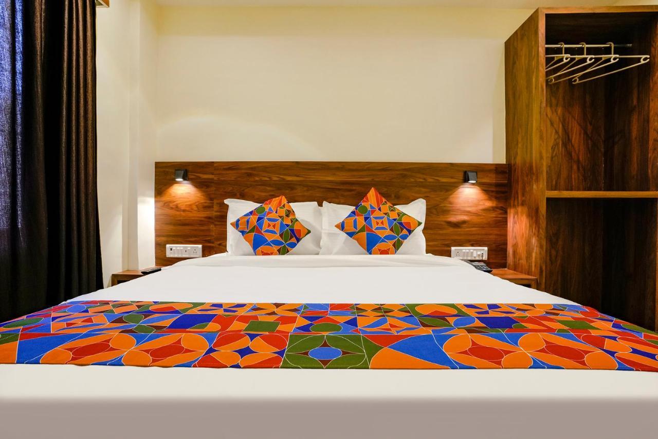 Fabhotel Antlers Bombaim Exterior foto