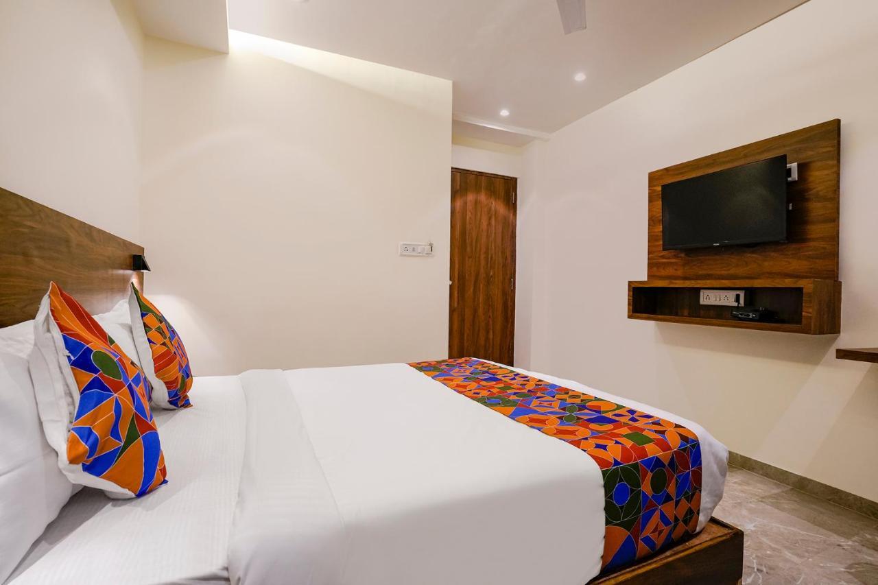 Fabhotel Antlers Bombaim Exterior foto
