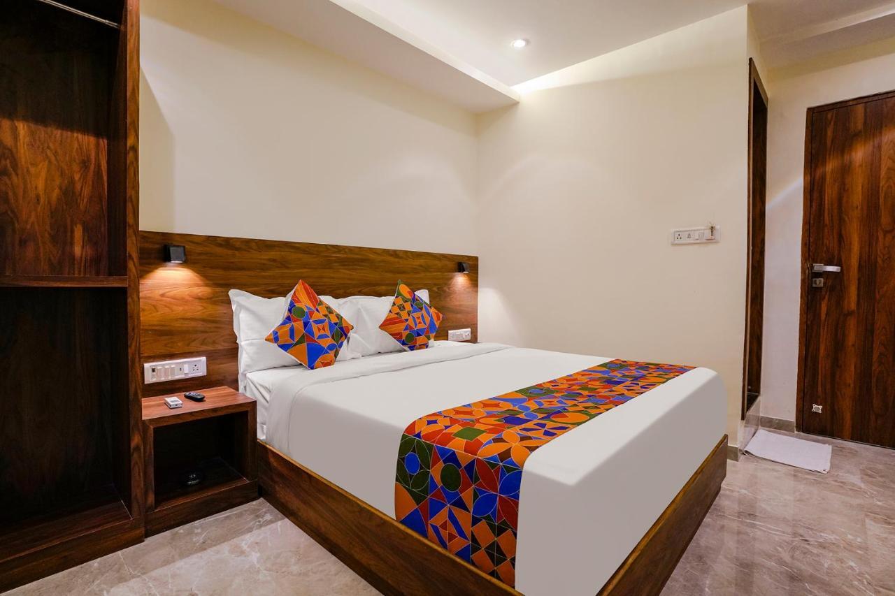 Fabhotel Antlers Bombaim Exterior foto
